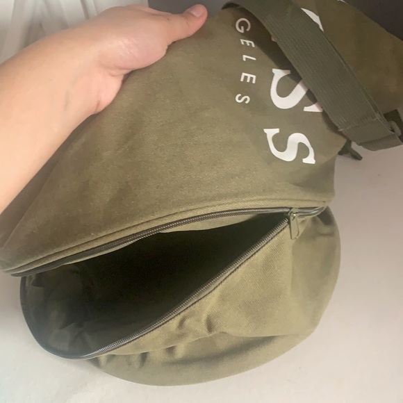 A guess bag - Picture 4 of 5